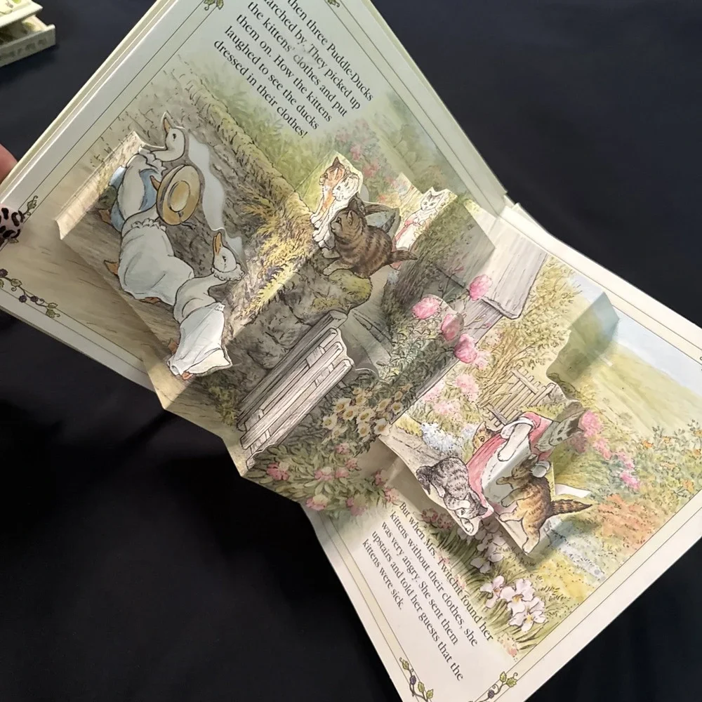 The Tale of Tom Kitten / A Pop Up Book /by Beatrix Potter / 1994 /